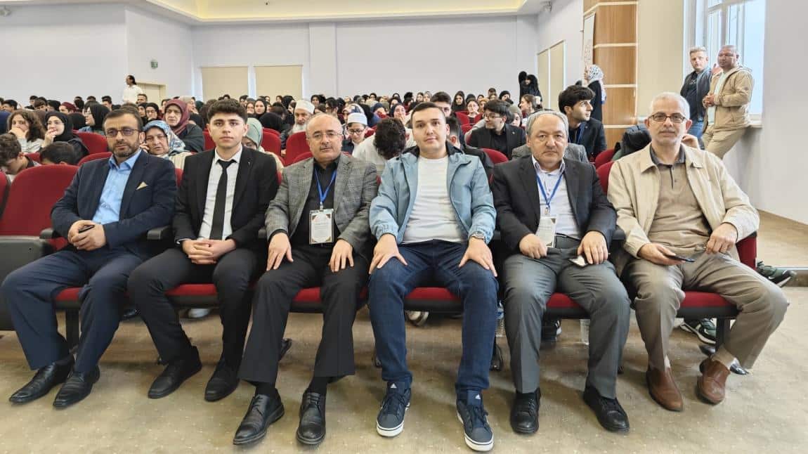 Trabzon'da Yapılan Genç Sada Kur'an'ı Kerim'i Güzel Okuma Yarışması